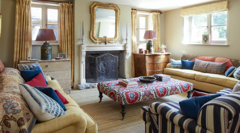 Creative Approaches to Seasonal Interior Design